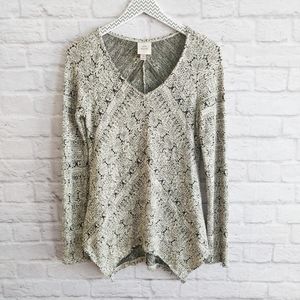 Knox Rose Raw Hem Long Sleeve Sweater